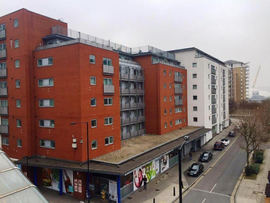 1 Bedroom Flat Near Excel, O2, Canary Wharf - Londra Exterior foto