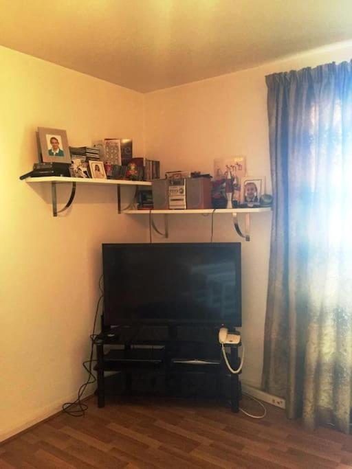 1 Bedroom Flat Near Excel, O2, Canary Wharf - Londra Exterior foto
