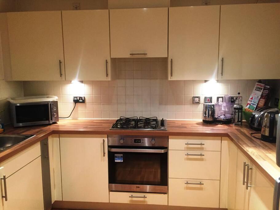 1 Bedroom Flat Near Excel, O2, Canary Wharf - Londra Exterior foto