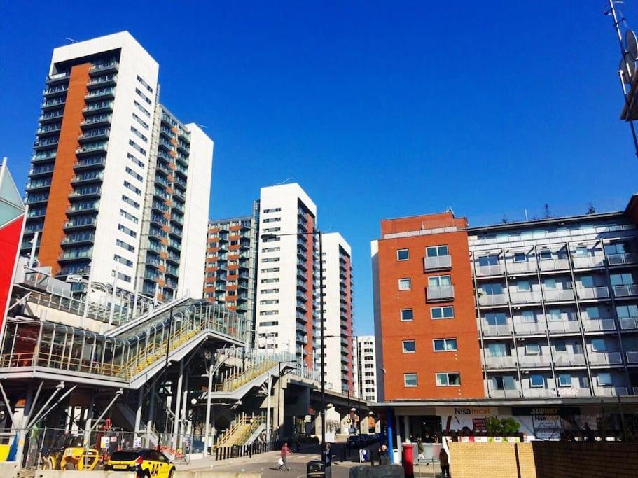 1 Bedroom Flat Near Excel, O2, Canary Wharf - Londra Exterior foto